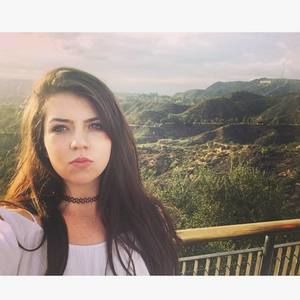 Meet your Posher, Brenna